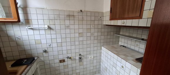 3 bedrooms Apartment in Livorno, Italy No. 348048 4