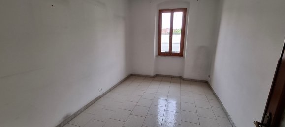 3 bedrooms Apartment in Livorno, Italy No. 348048 8