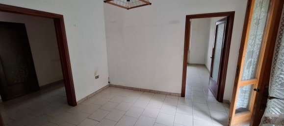 3 bedrooms Apartment in Livorno, Italy No. 348048 2
