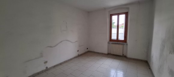 3 bedrooms Apartment in Livorno, Italy No. 348048 9