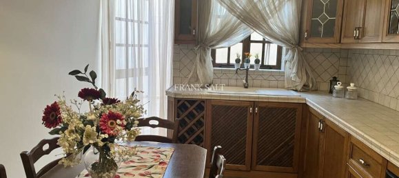 Мезонет с 2 спальнями в Зуррик, Мальта № 8162 3