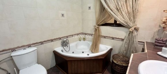 Мезонет с 2 спальнями в Зуррик, Мальта № 8162 16