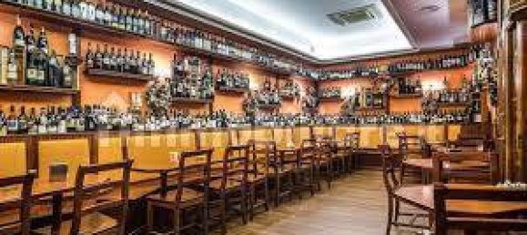 2 rooms Commercial property in Lucca, Italy No. 25683 5