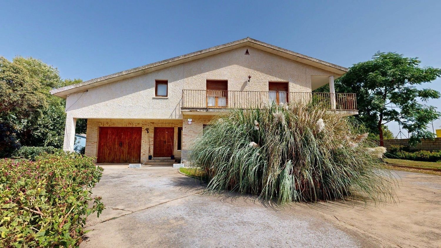 5 غرف نوم منزل في Zaragoza, Spain رقم 195903