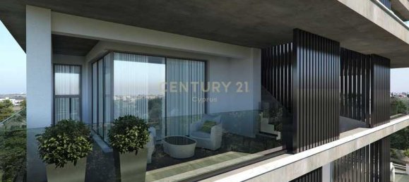 3 bedrooms Penthouse in Limassol, Cyprus No. 20573 2