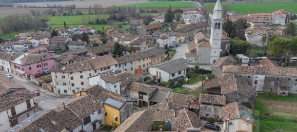 Дом с 5 комнатами в Удине, Италия № 21588 19