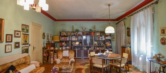 Дом с 5 комнатами в Удине, Италия № 21588 2