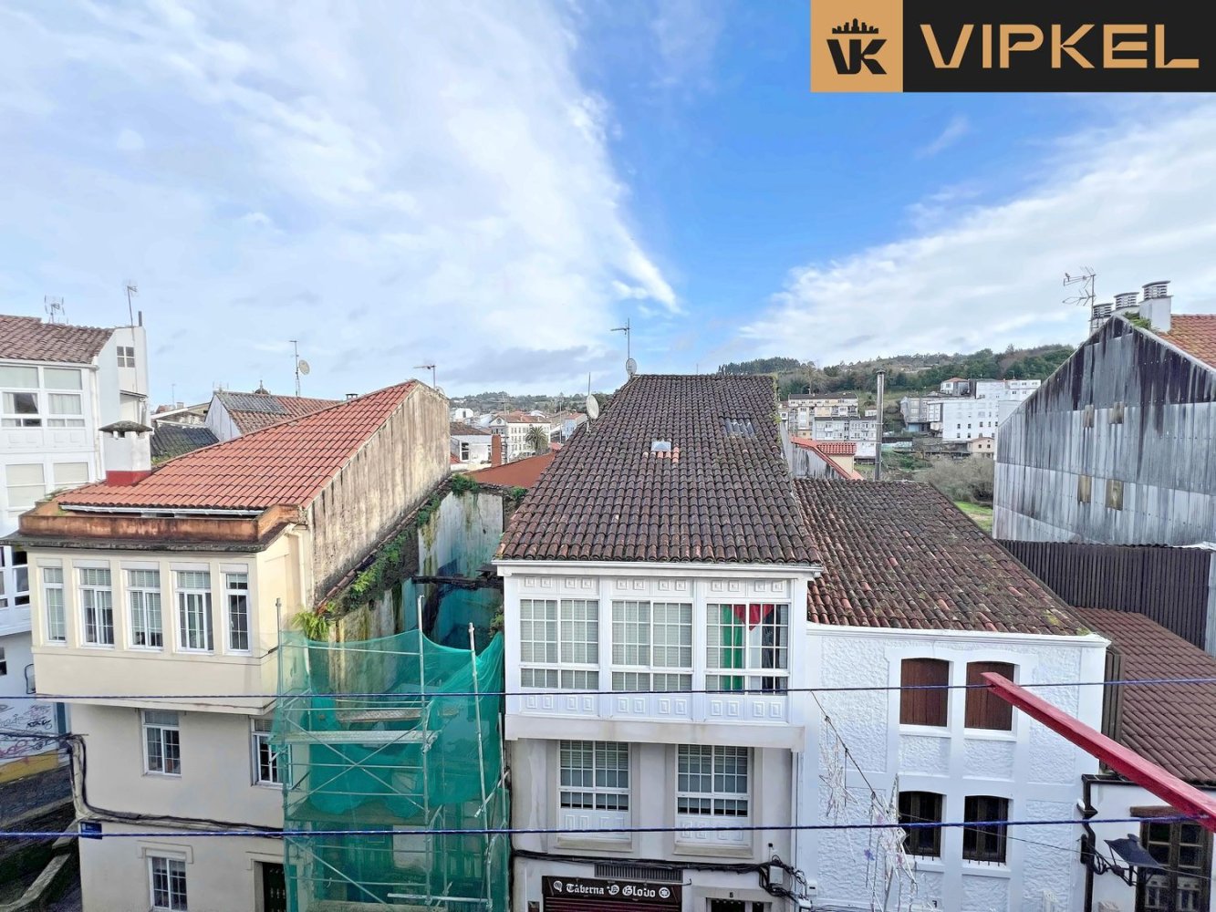 206m² Building in Betanzos, Spain No. 43220