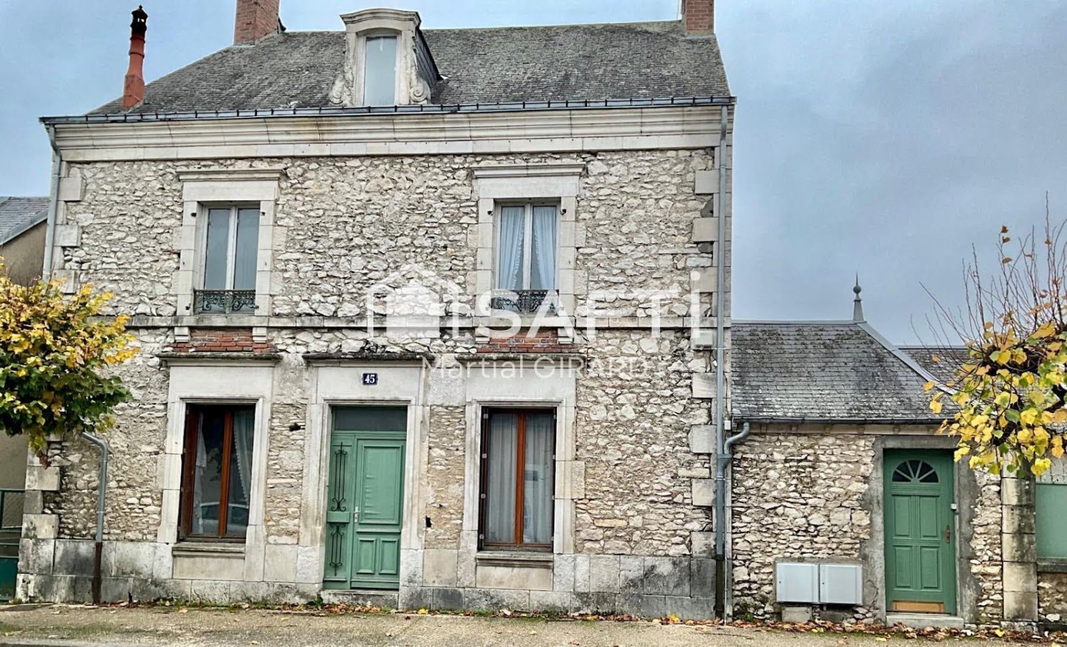 Casa de 3 dormitorios en Mehun-sur-Yevre, France No. 67337