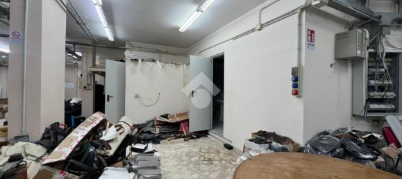 1 room Commercial property in Naples, Italy No. 78318 13