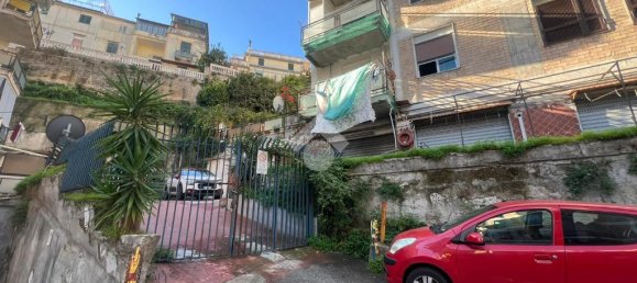 1 room Commercial property in Naples, Italy No. 78318 5
