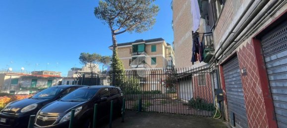 1 room Commercial property in Naples, Italy No. 78318 4