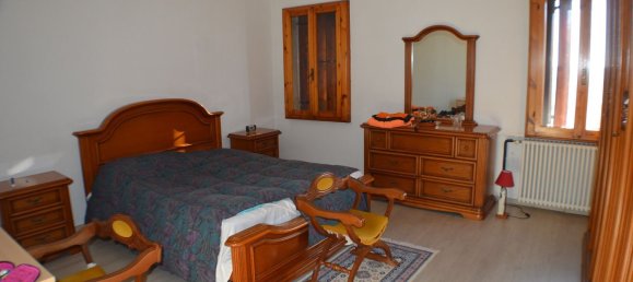 14-Zimmer Haus in Roverchiara, Italy, Nr. 52524 13