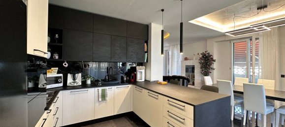 3 bedrooms Penthouse in Porto San Giorgio, Italy No. 23321 18