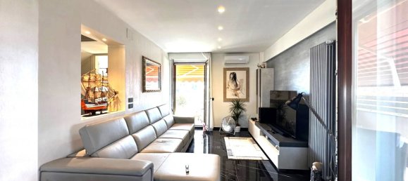 3 bedrooms Penthouse in Porto San Giorgio, Italy No. 23321 12