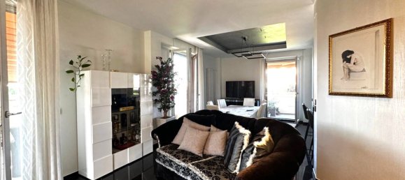 3 bedrooms Penthouse in Porto San Giorgio, Italy No. 23321 13