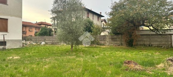  قطعة أرض في Verano Brianza, Italy 600متر مربع رقم 287088 16