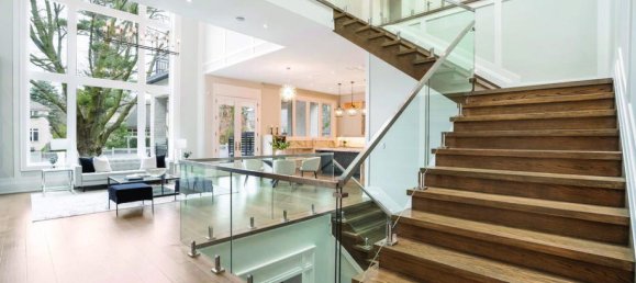 7 bedrooms House in Mississauga, Canada No. 901 7