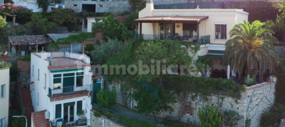 4 bedrooms Villa in Taormina, Italy No. 321931 3
