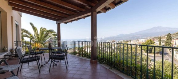4 bedrooms Villa in Taormina, Italy No. 321931 33