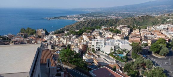 4 bedrooms Villa in Taormina, Italy No. 321931 6