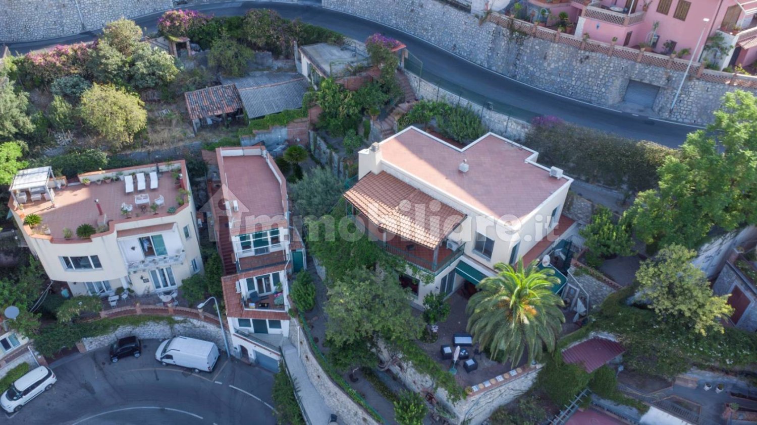 4 bedrooms Villa in Taormina, Italy No. 321931