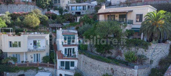 4 bedrooms Villa in Taormina, Italy No. 321931 2