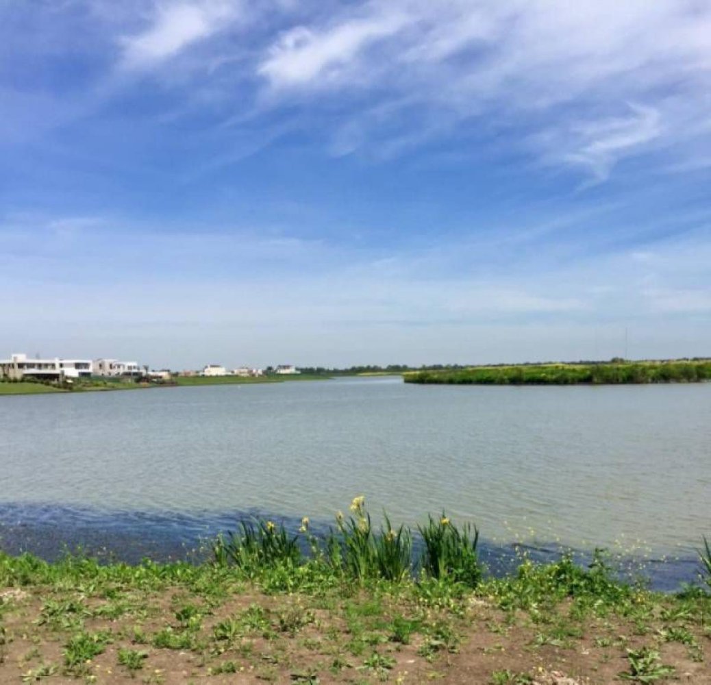 2 bedrooms Apartment in Tigre, Argentina No. 3452