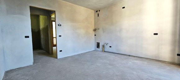 3 rooms Duplex in Gazzaniga, Italy No. 116620 8