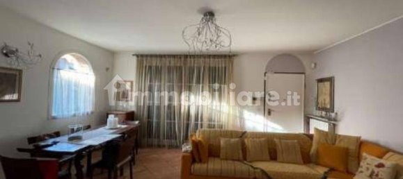 2 غرف نوم شقة في Travedona-Monate, Italy رقم 281666 7