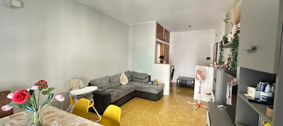 3 rooms Apartment in Vigevano, Italy No. 286636 2