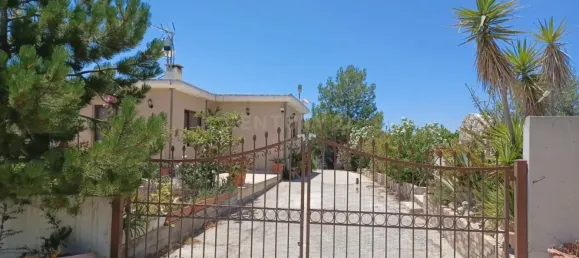 Villa de 3 dormitorios en Agios Therapon, Cyprus No. 4352 5