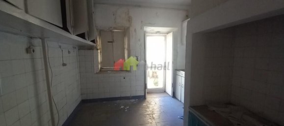 9 bedrooms Building in Lisbon, Portugal No. 102635 13