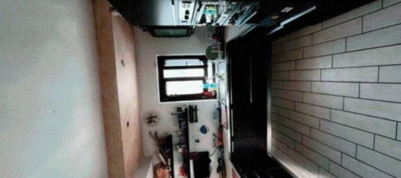 3 rooms House in Mercallo, Italy No. 13994 8