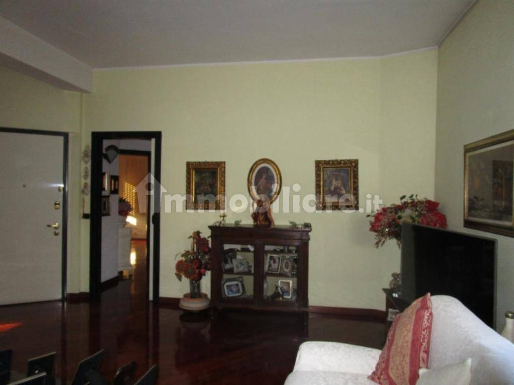 Apartamento de 3 dormitorios en Milan, Italy No. 276256