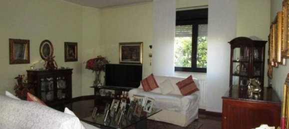 Apartamento de 3 dormitorios en Milan, Italy No. 276256 2