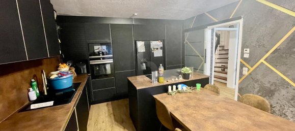 5 rooms Townhouse in Breisgau-Hochschwarzwald, Germany No. 29834 4