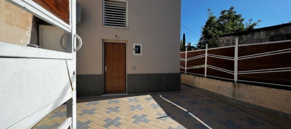 Studio in Torre del Greco, Italy, Nr. 88545 10