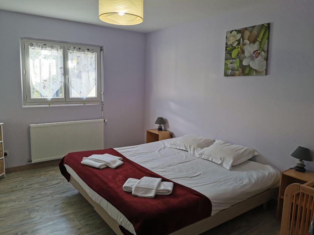 Casa de 8 dormitorios en Saint-Aignan, France No. 214412