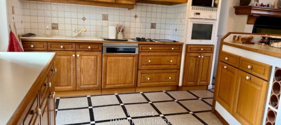 6 Schlafzimmer Schlösser in Etriche, France, Nr. 98360 4