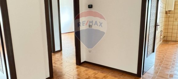 4 rooms Apartment in Copparo, Italy No. 70259 5