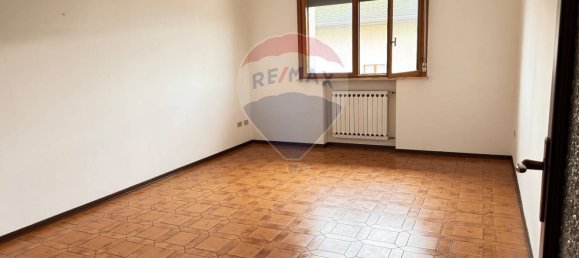 4 rooms Apartment in Copparo, Italy No. 70259 6