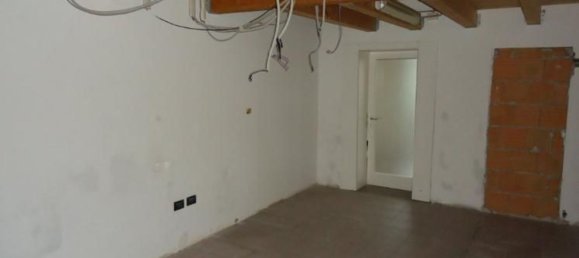 4 bedrooms Apartment in Bentivoglio, Italy No. 376790 8