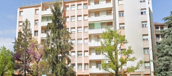 2 bedrooms Apartment in Milan, Italy No. 290794 2