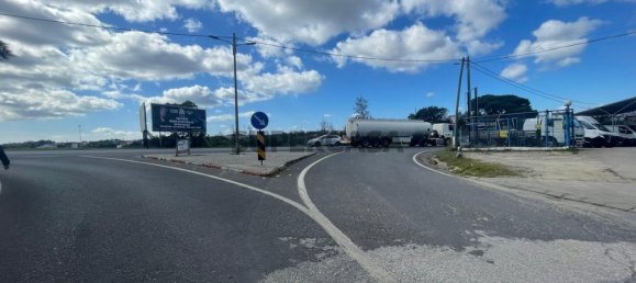 1760m² Land in Seixal, Portugal No. 163119 3