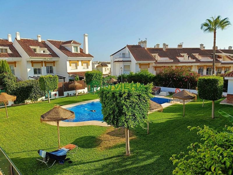 Adosado de 4 dormitorios en Mijas, Spain No. 237902