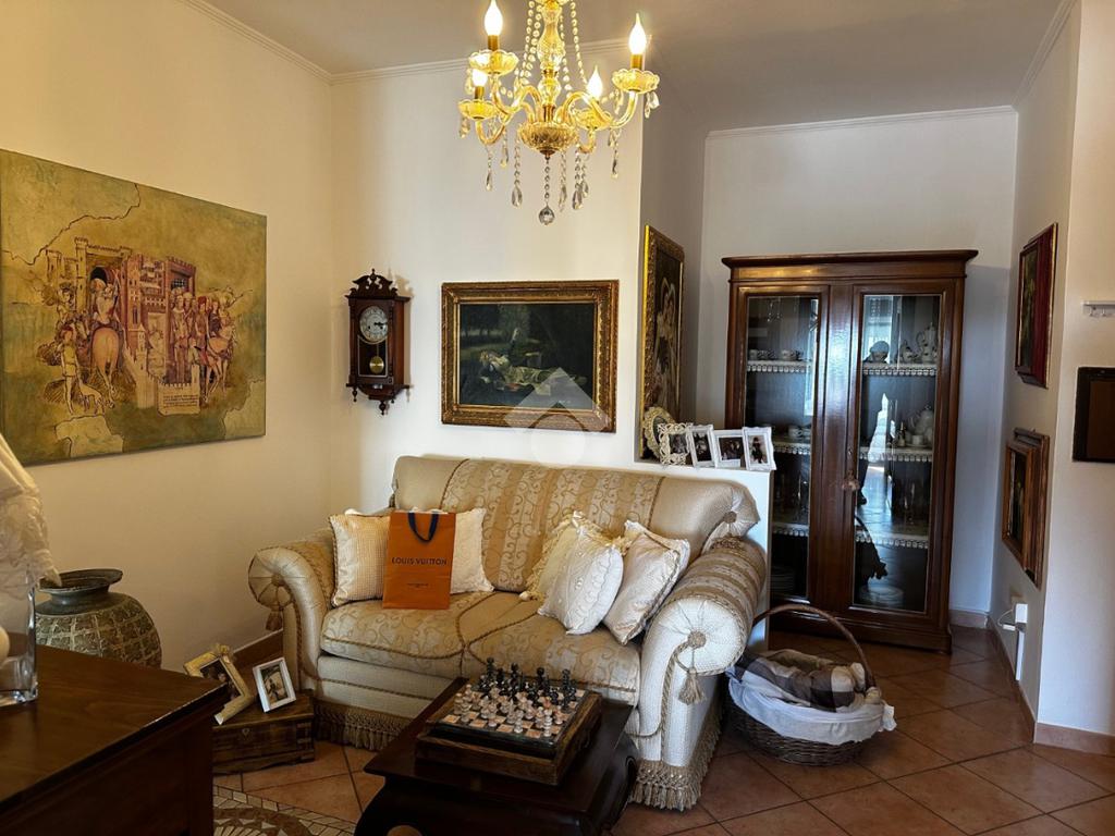 3 rooms Apartment in Leno, Italy No. 263358