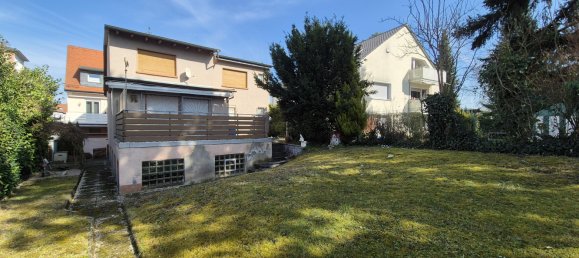 7 rooms Townhouse in Hochtaunuskreis, Germany No. 10536 2