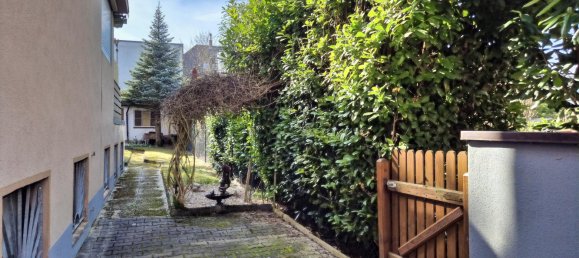 7 rooms Townhouse in Hochtaunuskreis, Germany No. 10536 3