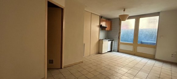 Studio in Bordeaux, France No. 276649 3